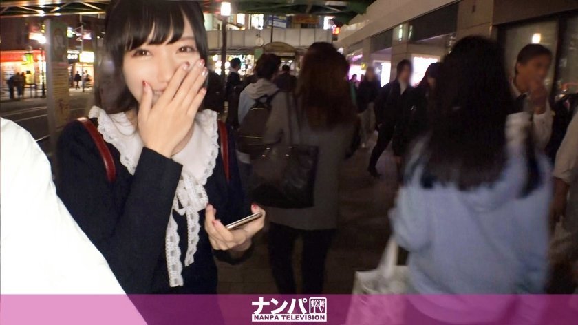 - マジ软派、初撮。 ナンパして友达になりソフレに昇格→それだけでは终わらずキスをしておっぱいを揉めば、男优のテクに感じてセックスも许してしまう。激しいピストンに体をビクビク跳ねさせて何度もイきまくる！.