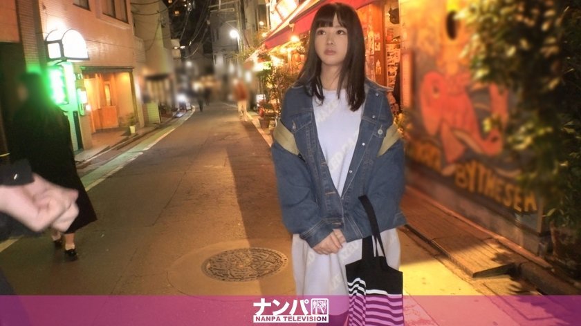 - マジ软派、初撮。 寂しがり屋の歳！上京して一人暮らしの心细さに付け込みナンパ成功！ロリ顔で可爱らしさ全开なのは最初だけ！チ〇ポをぶち込まれれば我を忘れてイキまくる！.
