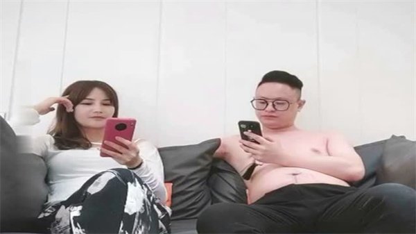 性感OL沈公子超短裙下的火辣诱惑