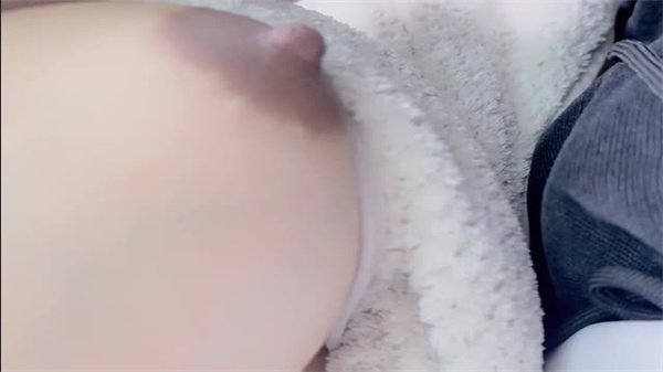 绝密工作室：淫荡偷拍！纤瘦秘书遭老板猛操，白浊内射爽翻天2