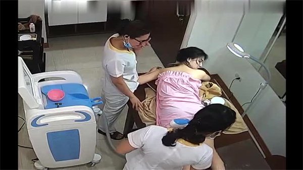 绝世粉穴：极致紧窄处女洞，狂抽猛插爆浆内射！