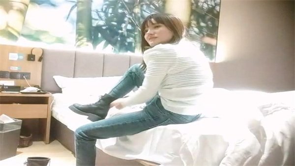 娇小川妹被探花加钟二度爆操