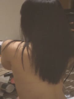 坑闺蜜系列学生宿舍偷拍❤️几个室友的私密生活苗条美女出浴擦身拉伸噼腿