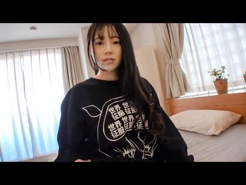SIRO-3849 応募素人、初AV撮影 83 バンドの追っかけをしているアパレル勤务の小动物系ガール。こんな见た目でライブではヘッドバンしてます！！バンドのためにひと肌脱ぎます。Fカップ巨乳ともっちり美尻をヘッドバン以上に激しく振ります！！1