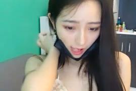 高颜值美女主播直播捆绑绳艺，紧缚下的诱人蜜穴令人血脉贲张！