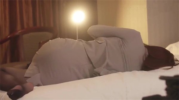 【AI换脸】鞠婧炜出轨实录：老公对不起，今晚不回家偷情中！